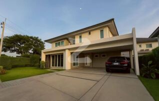 บ้านเดี่ยวให้เช่า มัณฑนา บางนา-วงแหวน (4 ห้องนอน + 1 ห้องแม่บ้าน) จุดเด่นบ้าน บ้านแปลงมุม ขนาดใหญ่ที่สุดในโครงการ : เจ้าของให้เช่าเอง (งดรับนายหน้า)