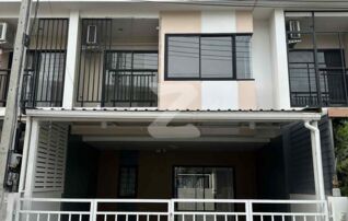 🏠 ขายบ้าน เจ้าของขายเอง 🏠 👨🔧 เปลี่ยนสุขภัณฑ์ใหม่ยกหลัง ทาสี รีโนเวทแล้ว ⚒️ 👉🏻💵 ** ราคา : 2.45 ลบ. ** 💵👈🏻 : เจ้าของขายเอง (งดรับนายหน้า)