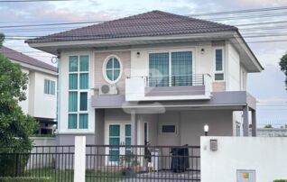 เจ้าของบ้านโพสเอง ราคาต่อรองได้ค่ะ บ้านพร้อมอยู่ 🏡บ้านใกล้สนามบินสุวรรณภูมิ 6 กม. ถนนมอเตอร์เวย์สาย 7 ทำเลมังกร หน้าโครงการติดถนนหลัก : เจ้าของขายเอง (งดรับนายหน้า)