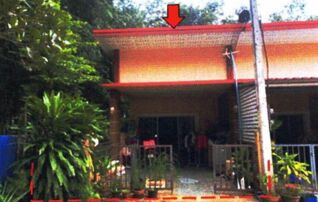 ทรัพย์สถาบันโดย GHB ทาวน์เฮาส์ อาทิตยา