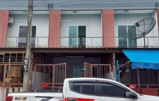 ทรัพย์สถาบันโดย GHB ทาวน์เฮาส์ นิวทาวน์ฉัตรไพลิน