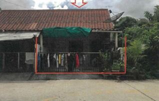 ทรัพย์สถาบันโดย GHB ทาวน์เฮาส์ ถนนหลังสถานีรถไฟ