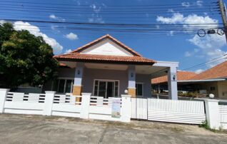 ทรัพย์สถาบันโดย JAM บ้านเดี่ยว สายลมเย็นดาหลา