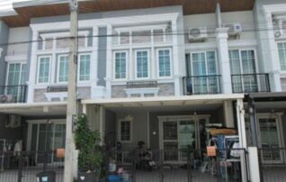 ทรัพย์สถาบันโดย GHB ทาวน์เฮาส์ โกลเด้นทาวน์ 3 บางนา-สวนหลวง (Golden Town 3 Bangna-Suanluang)