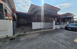 ทรัพย์สถาบันโดย GHB บ้านเดี่ยว บีเค