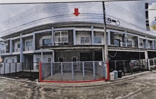 ทรัพย์สถาบันโดย GHB ทาวน์เฮาส์ เควิลเลจ