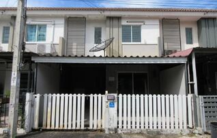 ทรัพย์สถาบันโดย GHB ทาวน์เฮาส์ ลาดกระบัง กรุงเทพมหานคร