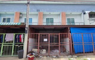 ทรัพย์สถาบันโดย GHB ทาวน์เฮาส์ ฉัตรไพลิน (Chatrapailin Latlumkaew)