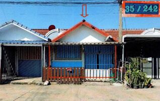 ทรัพย์สถาบันโดย GHB ทาวน์เฮาส์ ณัฐวดี