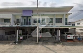 ให้เช่าทาวเฮาส์ 2 ชั้น ใกล้ถนนใหญ่ โรบินสันบ่อวิน ทำเลดี เพิ่งรีโนเวทใหม่ น่าอยู่ : เจ้าของให้เช่าเอง
