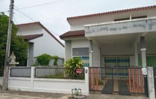 ทรัพย์สถาบันโดย GHB ทาวน์เฮาส์ รัษฎาธานี
