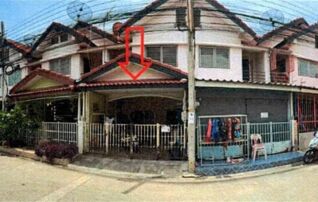 ทรัพย์สถาบันโดย GHB ทาวน์เฮาส์ ปิยะพัฒนา