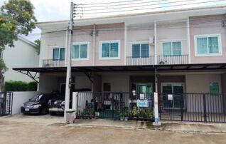 ทรัพย์สถาบันโดย GHB ทาวน์เฮาส์ เบล็สซิตี้พาร์ครังสิต-คลอง 3