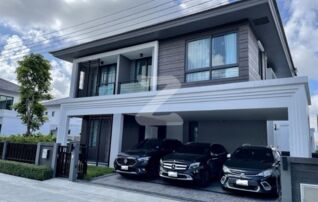 (เจ้าของขายเอง) หมู่บ้านแกรนด์บริทาเนีย บางนา กม.12 🩷 จุดเด่นหลังนี่ - บ้านหัวมุม ทำเลสวยมาก วิว 180องศา - หันหน้าทิศเหนือ บ้านเลขที่บวกแล้วได้เลข : เจ้าของให้เช่าเอง (งดรับนายหน้า)