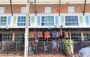 ทรัพย์ธนาคารโดย GHB ทาวน์เฮาส์ เดอะ เดคโค่ 3 หนองน้ำเย็น (Golden Town)