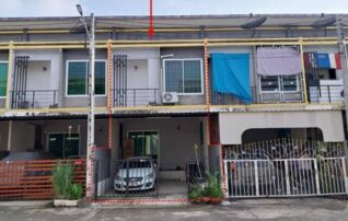 ทรัพย์สถาบันโดย GHB ทาวน์เฮาส์ โกลเด้นแลนด์ ดีไลท์