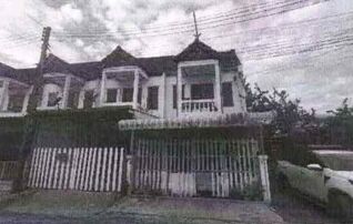 ทรัพย์สถาบันโดย GHB ทาวน์เฮาส์ บ้านกอก