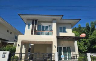 ขายบ้าน The Urbana 5 ถ.สมโภชเชียงใหม่ 700 ปี แยกพรอมเมนาดา ทางเข้าหมู่บ้านตรงข้ามกับร้าน Inbox : เจ้าของขายเอง (งดรับนายหน้า)