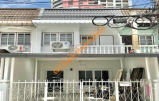 ทรัพย์สถาบันโดย GHB ทาวน์เฮาส์ใกล้ YL01 ลาดพร้าว รุ่งเจริญลาดพร้าว31