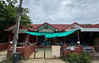 ทรัพย์สถาบันโดย GHB ทาวน์เฮาส์ ถนนบึงพระจันทร์