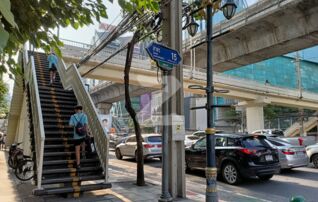 ห้องพัก รีโนเวทใหม่ ให้เช่าใจกลางเมือง(สาทร) ในซอย สาทร 15 เดินทางสะดวก ใกล้ BTS สุรศักดิ์ หรือ BTS เซนต์หลุยส์ มีกล้องวงจรปิด feel เหมือนอยู่บ้าน : เจ้าของให้เช่าเอง