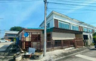 ทรัพย์สถาบันโดย GHB ทาวน์เฮาส์ พฤกษาวิลล์ 83
