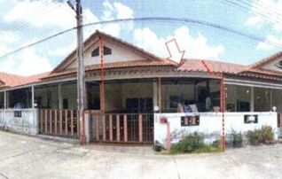 ทรัพย์สถาบันโดย GHB ทาวน์เฮาส์ แผ่นดินทอง ลิฟวิ่งโฮม (Pandintong Living Homes)