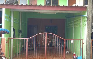 ทรัพย์สถาบันโดย GHB ทาวน์เฮาส์ ภูสายธาร เมืองชุมพร ชุมพร