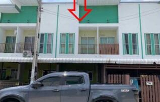 ทรัพย์ธนาคารโดย GHB ทาวน์เฮาส์ เดอะ วิลเลจ พลัส อมตะ-ดอนหัวฬ่อ (The Village Plus Amata-Donhualo)