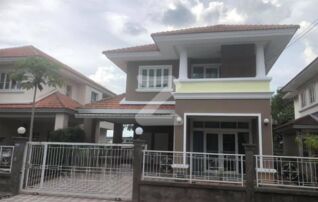 บ้านเดี่ยว แต่งสวย เฟอร์ครบ เครื่องใช้ไฟฟ้าครบ พร้อมอยู่ เดินทางสะดวก ใกล้ตลาด โรงเรียน : โดยนายหน้า/ตัวแทน