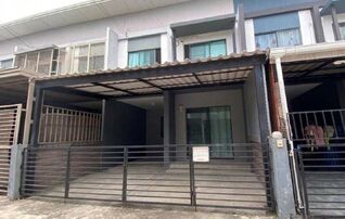 ทรัพย์สถาบันโดย GHB ทาวน์เฮาส์ เมททาวน์ (MET Town Pathum-Tiwanon)