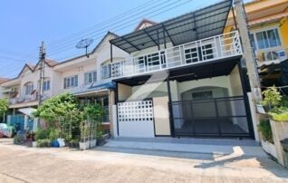 บ้านทำเลดี ติดถนนกาญจนาภิเษก รีโนเวทใหม่เอี่ยมทั้งหลัง 3 นอน 2 น้ำ ขนาด 21.5 ตรม ใกล้รถไฟฟ้า ใกล้เซ็นทรัลเวสเกต มีรถตู้รับส่ง มีตลาดในหมู่บ้าน : เจ้าของขายเอง