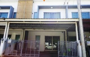 ทรัพย์สถาบันโดย GHB ทาวน์เฮาส์ มีโมเดิร์นโฮม