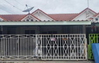 ทรัพย์สถาบันโดย GHB ทาวน์เฮาส์ เทพารักษ์กม. 25 (Baan Theparak km.25)