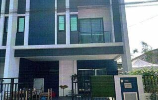 ทรัพย์สถาบันโดย GHB ทาวน์เฮาส์ ฟ้าปิยรมย์นีโอลา