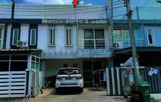 ทรัพย์สถาบันโดย GHB ทาวน์เฮาส์ เมอริทแกรนด์ดอนเมือง