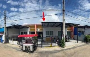 ทรัพย์สถาบันโดย GHB ทาวน์เฮาส์ ฟลูริช ลีฟวิ่ง