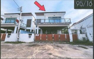 ทรัพย์สถาบันโดย GHB บ้านแฝด อุ่นไอรัก-พูลวิลล่า