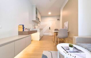 Owner Post!! (Agents are welcome) ขายด่วน!! เจ้าของขายเอง/ ยินดีรับนายหน้า A Space Sukhumvit 77 ตกแต่งใหม่ พร้อมเข้าอยู่!! : เจ้าของขายเอง (งดรับนายหน้า)