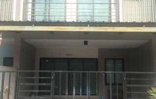 ทรัพย์สถาบันโดย GHB ทาวน์เฮาส์ รัชธานี 11 (รังสิต-ธัญบุรี) (Baan Ratchatanee 11 Rangsit-Thanyaburi)