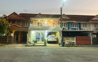 สวัสดีค่ะ ขออนุญาตแอดมิน ท่านใดสนใจซื้อ 🏠🏠 บ้าน ( เจ้าของขายเอง) ทำเลค้าขายได้ต่อเติมเสร็จเรียบร้อยหมู่บ้านพฤกษา 32 คลอง 6 : เจ้าของขายเอง (งดรับนายหน้า)