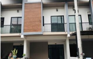 ทรัพย์สถาบันโดย GHB ทาวน์เฮาส์ ธนาฮิลล์