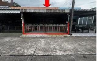 ทรัพย์สถาบันโดย GHB ทาวน์เฮาส์ ณยฎา พาร์ควิว