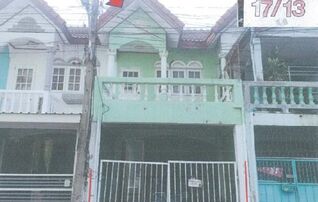 ทรัพย์สถาบันโดย GHB ทาวน์เฮาส์ ม.อัครวิลล่า