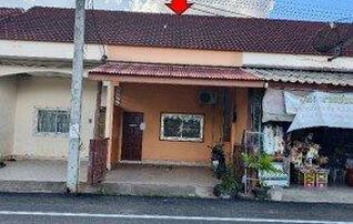 ทรัพย์สถาบันโดย GHB ทาวน์เฮาส์ ถนนมัสยิด