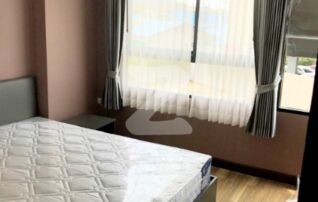 ห้องนอนสามารถมองเห็นภูเขาและสระว่ายน้ำคะ