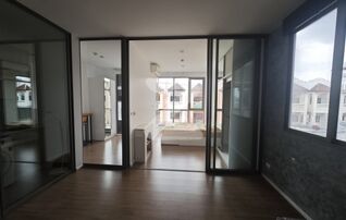 Owner Post ( เจ้าของโพสต์เองครับ ) ปล่อยเช่า Miti Condominium (มิติ คอนโดมิเนียม), ลาดพร้าววังหิน72 คอนโด Low Rise 7 ชั้น เพดานสูง 2.8 เมตร! : เจ้าของให้เช่าเอง (งดรับนายหน้า)