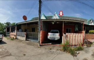 ทรัพย์สถาบันโดย GHB ทาวน์เฮาส์ เรือนแก้ว
