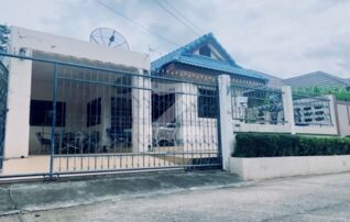 🏡 Detached house for rent 🏡  บ้านว่างให้เช่าใน หมู่บ้านสุรนารีวิลเลจ ถนนสืบศิริ นครราชสีมา เนื้อที่ 50 ตรว. 8000บาท/เดือน : เจ้าของให้เช่าเอง (งดรับนายหน้า)