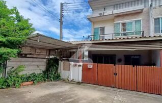 หมู่บ้านเดอะมันนี่ คลองมะเดื่อ ใจกลางกระทุ่มแบนบ้านหลังในสุดซอยไม่วุ่นวาย เนื้อที่เยอะหน้ากว้าง8เมตรเท่าบ้านเดี่ยว33ตรว. : เจ้าของขายเอง (งดรับนายหน้า)